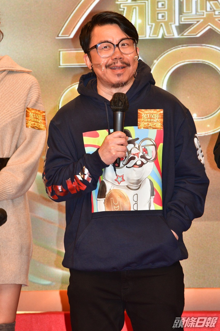 陳奐仁留到滿臉鬍鬚。